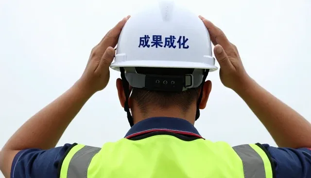 技术选型中的业务趋势如何影响企业决策